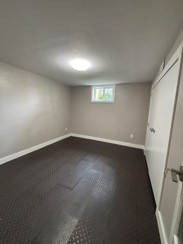 For Lease - 73 Farmbrook Road Unit# Bsmt, Toronto, Ontario - Photo 4