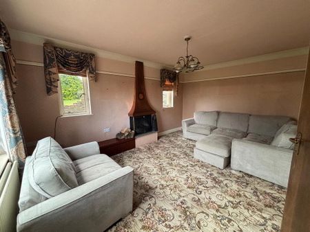 117 Hillsborough Road, Dromore, BT25 1QW - Photo 2