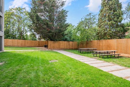 Studio to rent - Photo 5