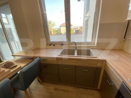 Apartament tip studio, modern, garaj, str. Paris - Fotografie 5