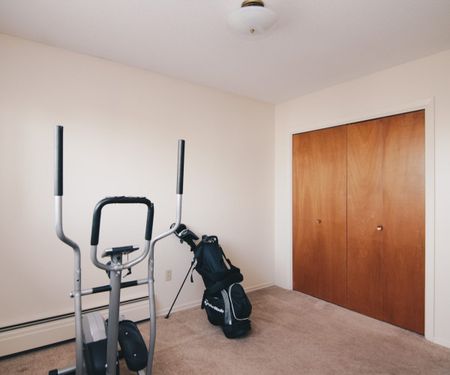 2755 - 31st Ave - 2 Bedroom - Photo 5
