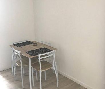 Location appartement t1 bis 2 pièces 24 m² à Villeneuve (12260) - Photo 2