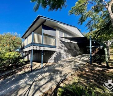 Spacious Family Home on Large Block - Convenient Kingston Location - Photo 2