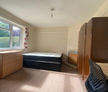 4 bedroom terraced house to rent - Photo 2