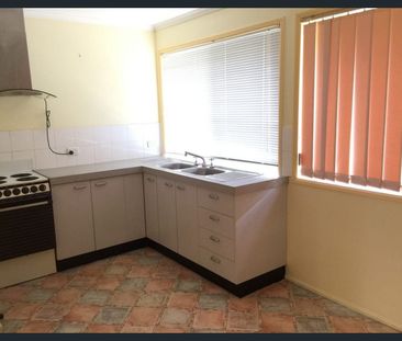 Comfortable Low-Set Brick Home in a Convenient Location - Photo 4