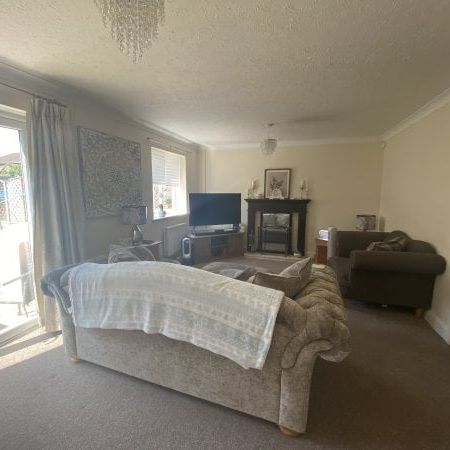 Riverfield Drive, Bedford, MK41 - Photo 1