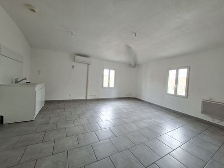 Location - Appartement T3 de 61 m² - Entre Nîmes et Beaucaire, centre du village - Photo 5