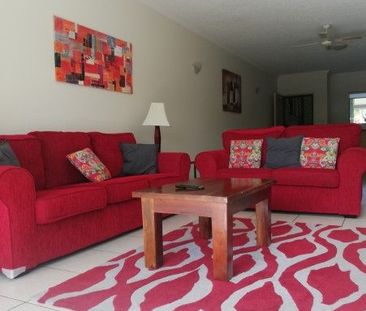 SPACIOUS FURNISHED 2 BED 2 BATH APARTMENT WITH PRIVATE YARD - Photo 3