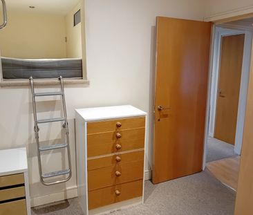 3 Bed Flat, Gloucester Road, BS7 - Photo 2