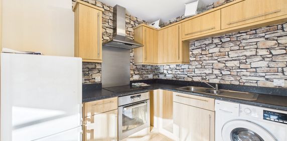 Coombe Way, Hampshire Coombe Way, Hampshire - Photo 2