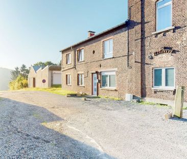 Huis te huur in Haine-Saint-Pierre voor € 770 met 1 slaapkamer - Photo 2