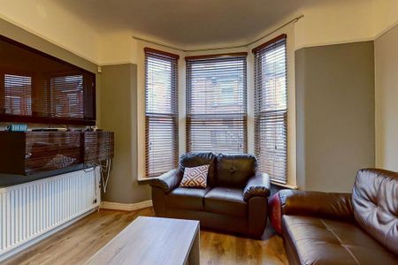 4 bedroom house to rent - Photo 2