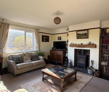 4 bedroom semi-detached house to rent - Photo 2