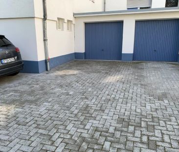 Stilvolle 2-Zimmer-Wohnung mit 2 Balkonen und Doppelstellplatz in B... - Photo 6