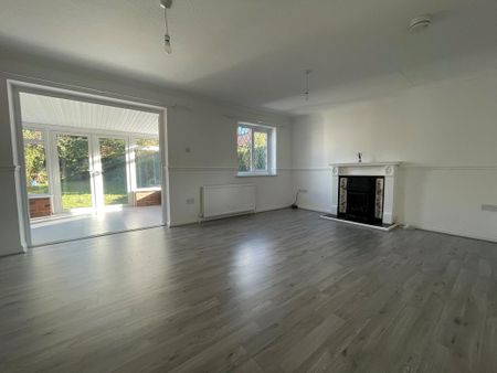 3 bedroom detached house to rent - Photo 5