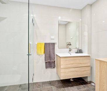 Furnished Studio Apartment - Photo 3