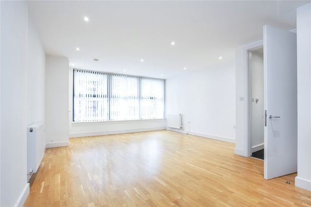 Holywell Lane, Shoreditch, London, EC2A 3ET - Photo 1