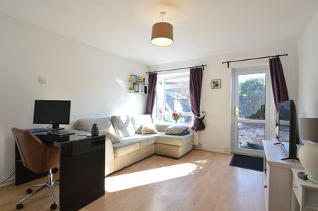 Denmark Court, Grotto Road, WEYBRIDGE, KT13 - Photo 3