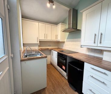 4 bedroom terraced house to rent - Photo 4