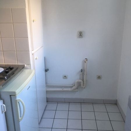 NANCY SECTEUR PLACE DE LA COMMANDERIE ET PLACE DE LA CROIX DE BOURGOGNE F1 DE 31 M2 - Photo 3