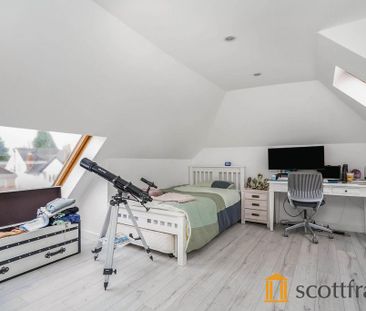 5 bedroom detached house to rent - Photo 3