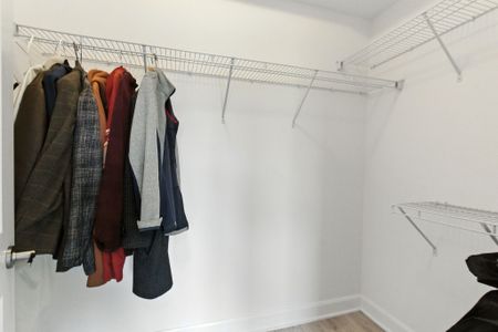 For Lease - 3240 William Coltson Avenue Unit# 427, Oakville, Ontario - Photo 2