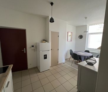 Location Appartement 1 pièce 34m² - Photo 5
