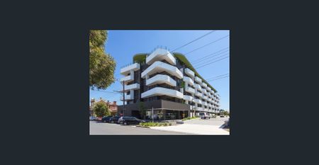 Spacious corner apartment with city views - Photo 5