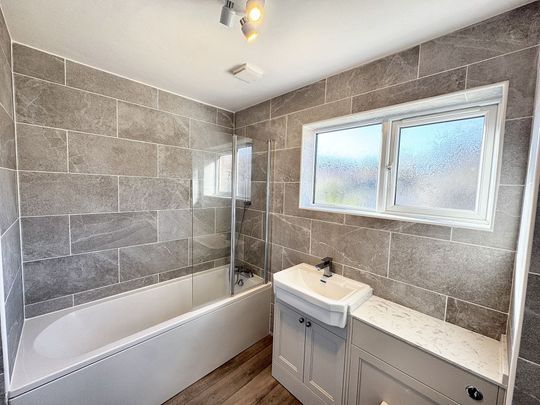 3 bed house to rent in Hazel Close, Taunton, TA1 - Photo 1