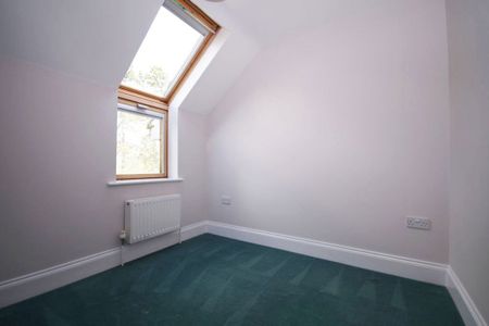 A 1 Bedroom Flat in Lansdown GL50 3RW - Photo 2