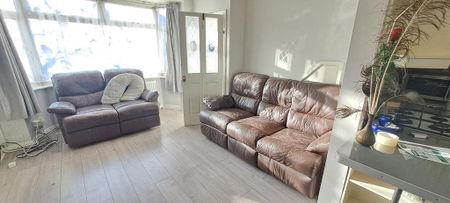 4 bedroom terraced house to rent - Photo 4