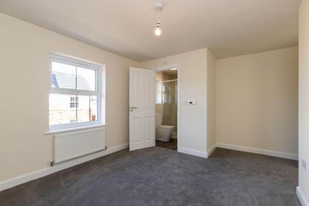 3 bedroom detached house to rent - Photo 3