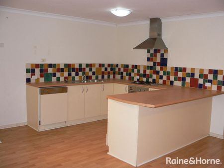 4/9 Kent Street, Rockingham, WA 6168 - Photo 5