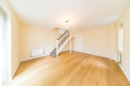 2 bedroom semi-detached house to rent - Photo 5