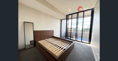 Penthouse/North Facing/High Ceiling/Furnished - Photo 4