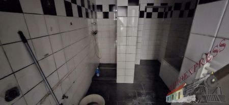 Neusanierte Wohnung mit Jahresbeginn startbereit- wird gerade komplett neu saniert - Photo 4