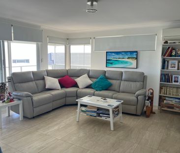 Scarborough - Photo 1