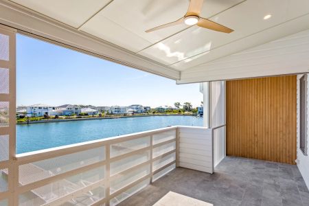 Tri-Level Waterfront Townhouse with Private Pool, Pontoon & Premium Finishes CONTACT JULIE SYKES 0438 050 110 - Photo 5