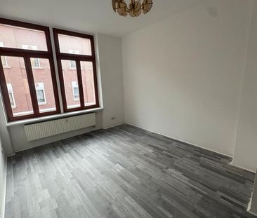 ZWEI 52-m2-WOHNUNGEN ZUR AUSWAHL -SANIERT UND RENOVIERT - Photo 1