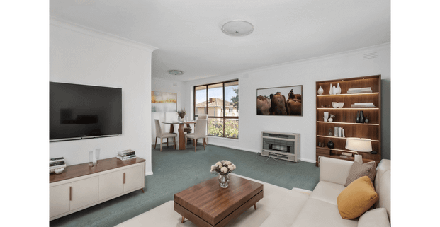 Prime Location - Photo 1