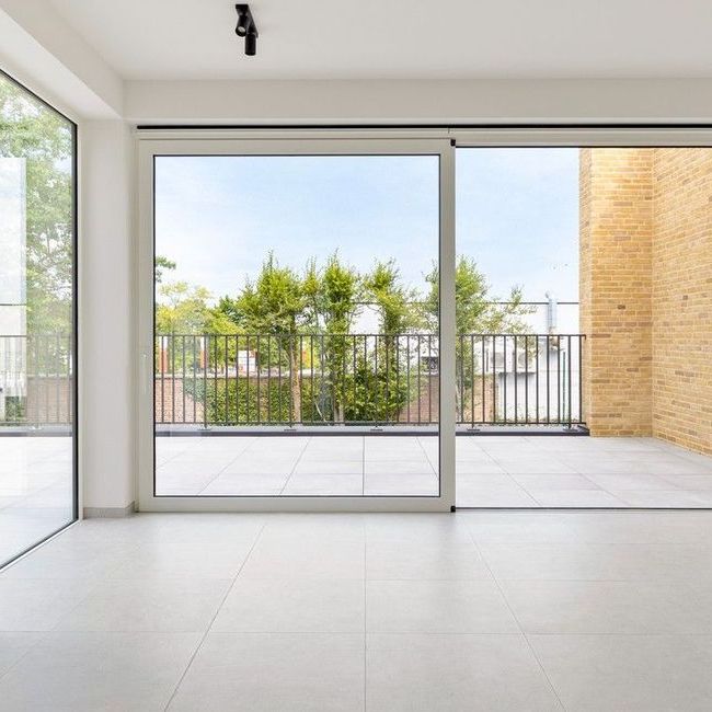 Appartement te huur in Kortrijk voor € 1.250 met 3 slaapkamers - Foto 1