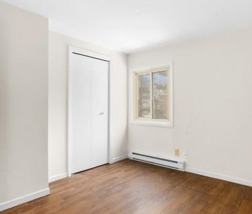 251 St. Paul St, Unit A, Collingwood Collingwood | $2250 per month ... - Photo 3