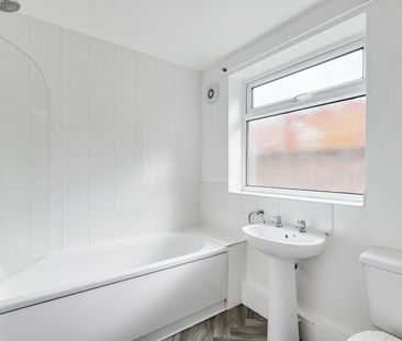 2 bedroom terraced house to rent - Photo 5
