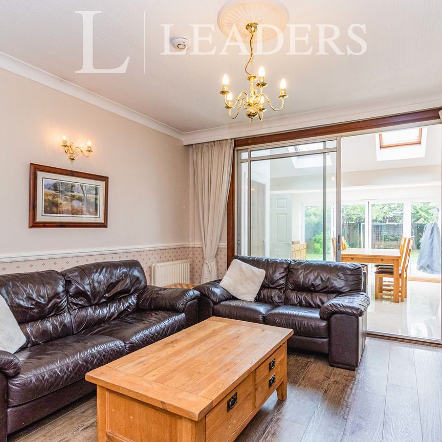 1 bedroom detached to rent Hersham, Walton-on-Thames, KT12 - Photo 1