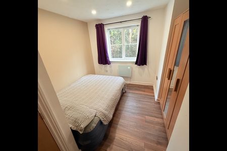 2 Bed Flat, Joseph Hardcastle Close, SE14 - Photo 4