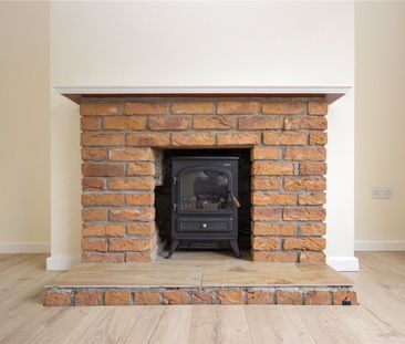 Bramley Close, - Photo 1