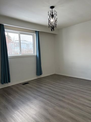 For Lease - 66 Skelton Boulevard, Brampton, Ontario - Photo 4