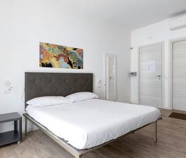 Largo Caduti del Lavoro, Bologna, Emilia-Romagna 40122 - Photo 6