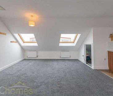 Gadfield Court, Atherton, Manchester, M46 - Photo 4