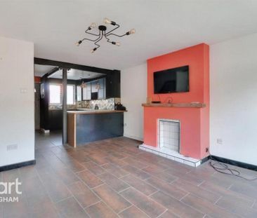 2 bedroom terraced house to rent - Photo 4